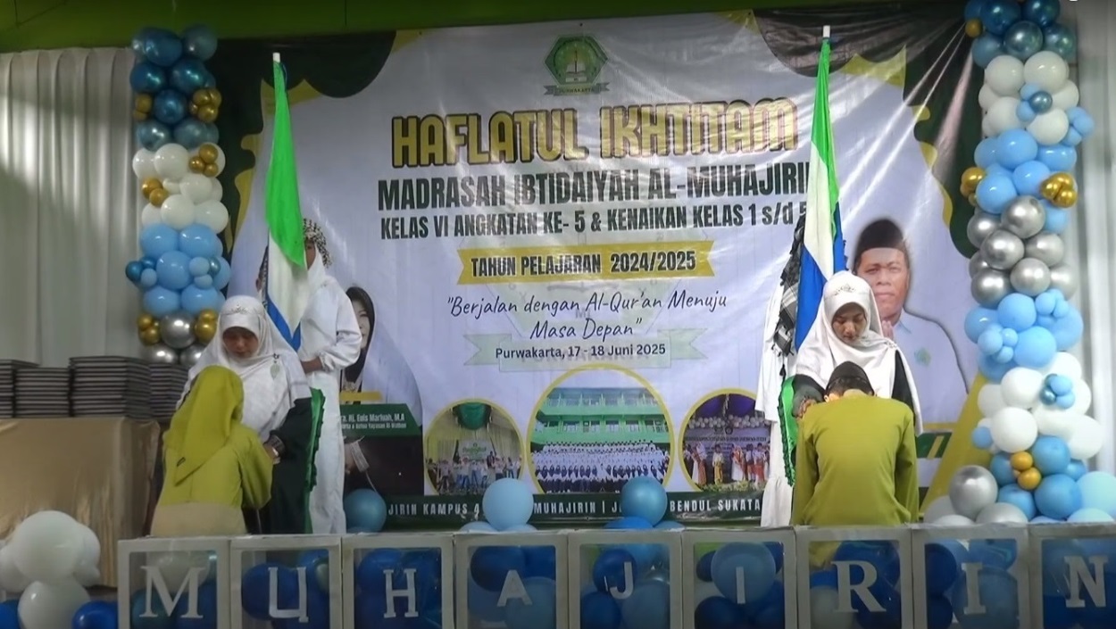 Tangis Haru Warnai Haflatul Ikhtitam MI Al-Muhajirin Purwakarta Angkatan ke-5 Tahun 2025