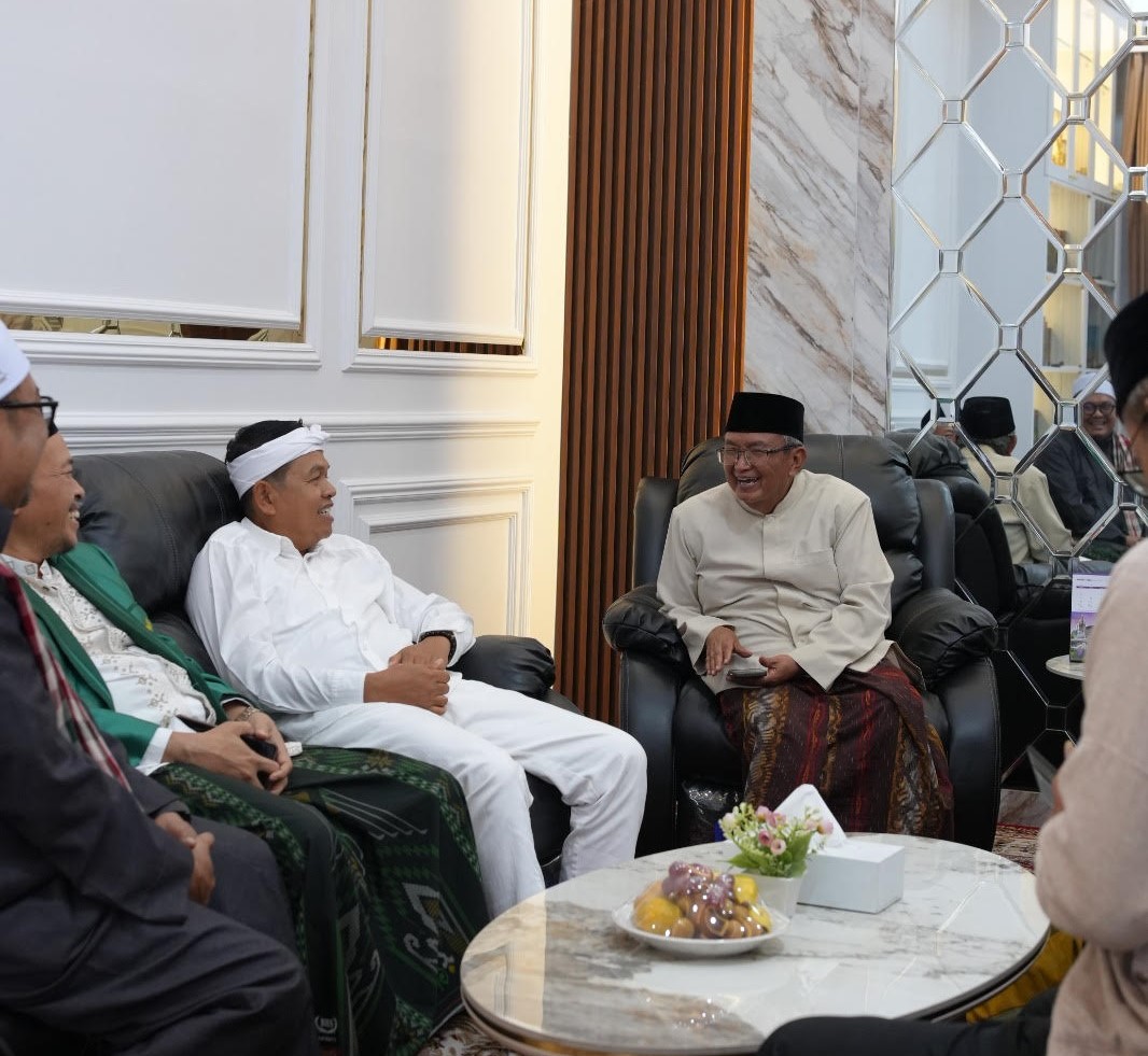 Gubernur Jawa Barat Dedi Mulyadi Kunjungi Ponpes Al-Muhajirin Kampus 3, Hadiri Haul KH Anang Nasihin dan Peringatan Nuzulul Quran