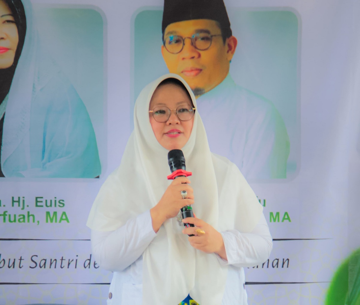 Halal Bihalal Al-Muhajirin Pusat, Hj. Ifa Faizah Apresiasi Perjuangan dan Keikhlasan Orangtua Santri
